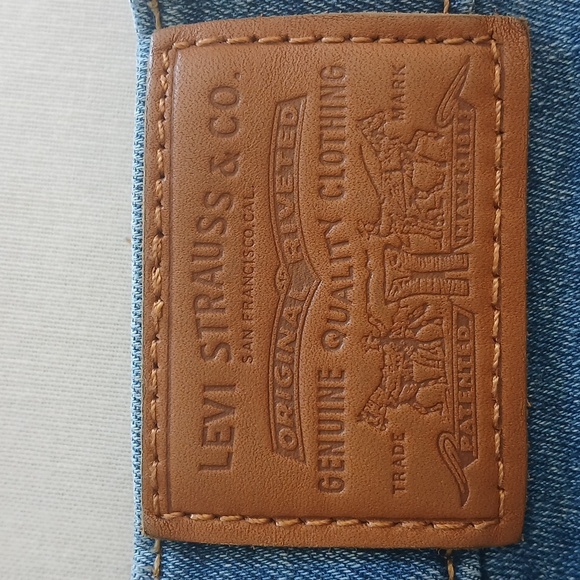 Levi's 724 High Rise Straight Women's Distressed Blue Jeans Size 31 - Picture 3 of 6